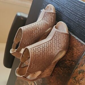 Life Stride booties
